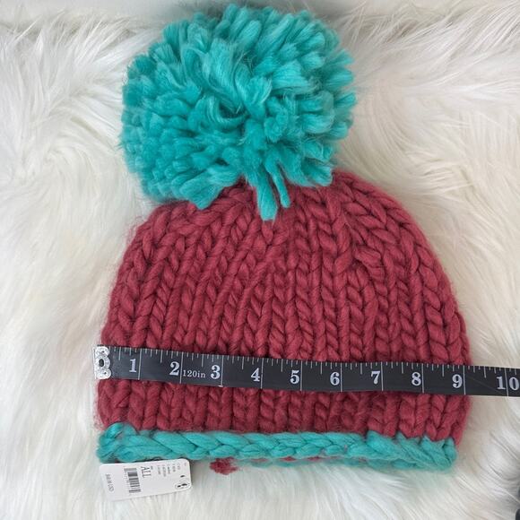 NWT! Poppy Mega Pom Beanie main image 4